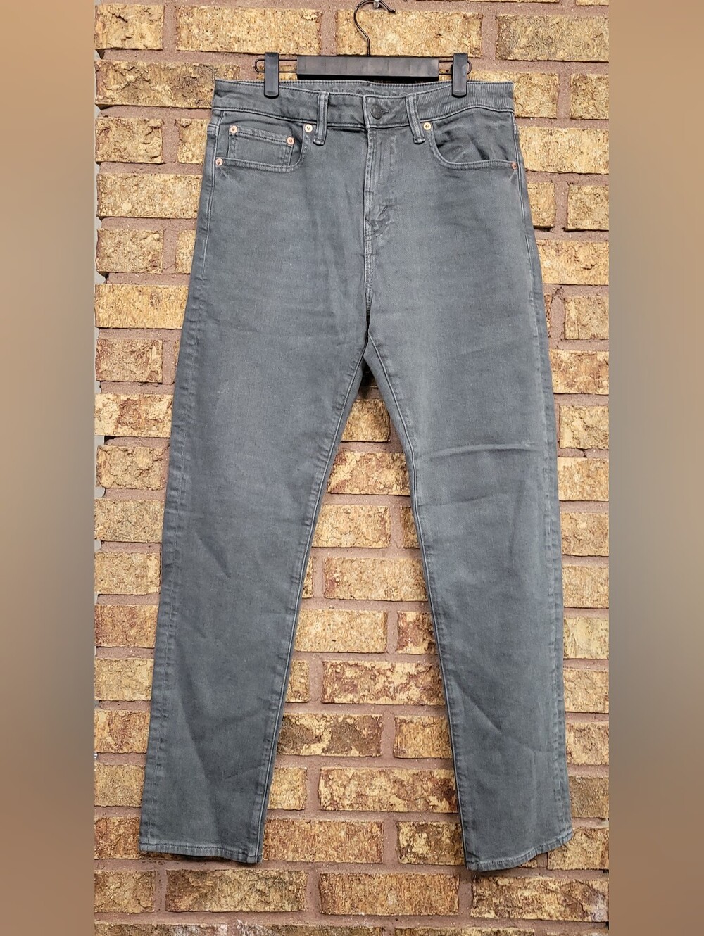 AEO Men's Athletic Fit Charcoal Gray Skinny Jeans Size 30x32 Cotton Stretch